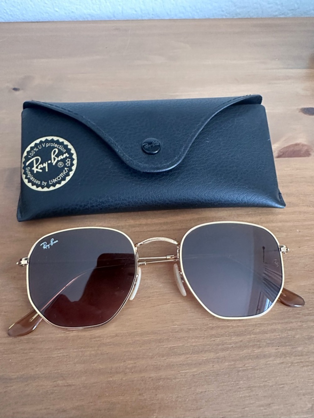 Ray-Ban Gold Frame Brown Lens Sunglasses with Black Case